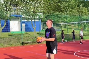 贝尔戈米：如果只参加一项赛事，米兰的阵容已经足够深厚